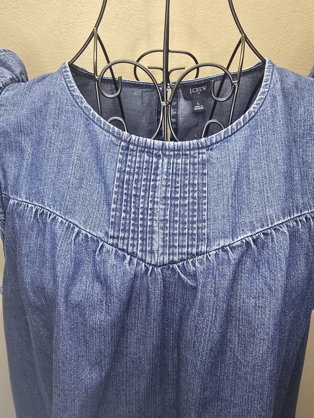 NWT J. Crew Re-Imagined Chambray Ruffle Sleeve Pintuck Top, Size L - Picture 3 of 9